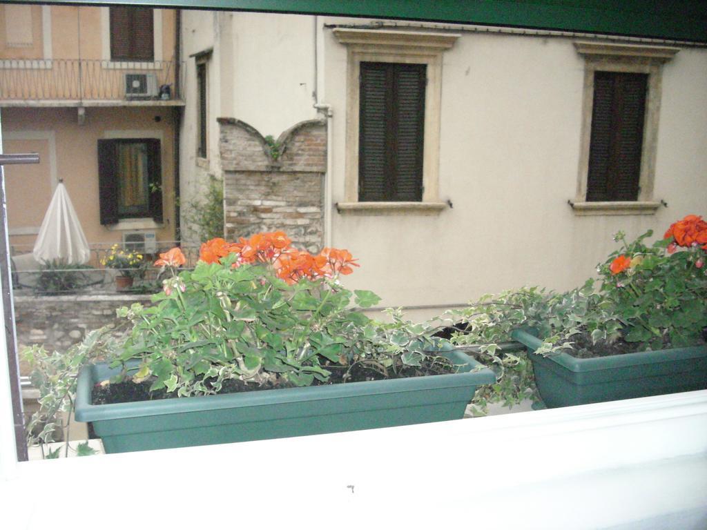 A Casa Di Luca Hotell Verona Exteriör bild