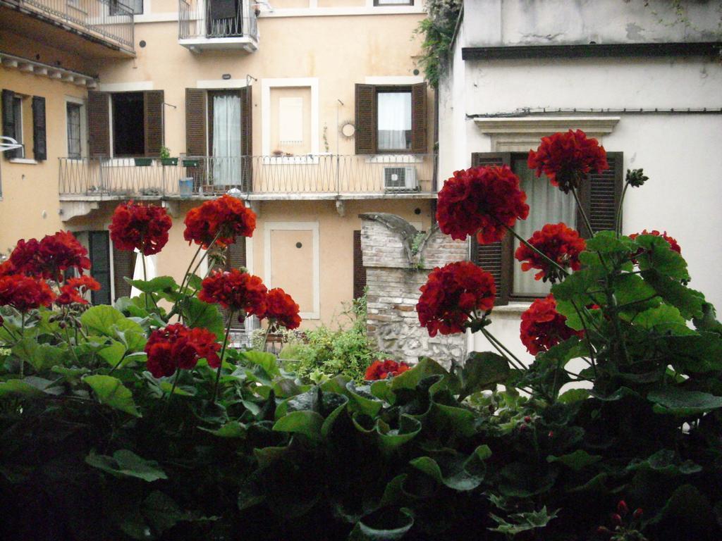 A Casa Di Luca Hotell Verona Exteriör bild