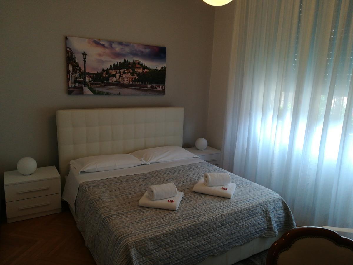 A Casa Di Luca Hotell Verona Exteriör bild